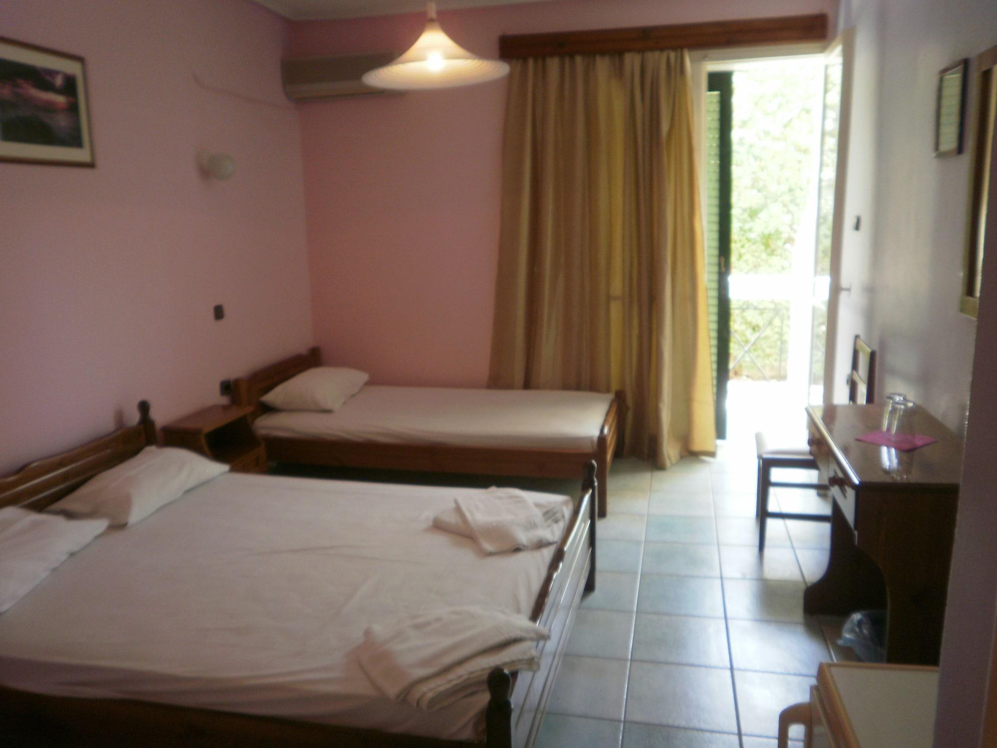 Francisco Beach Hotel Agios Andreas  Exterior photo