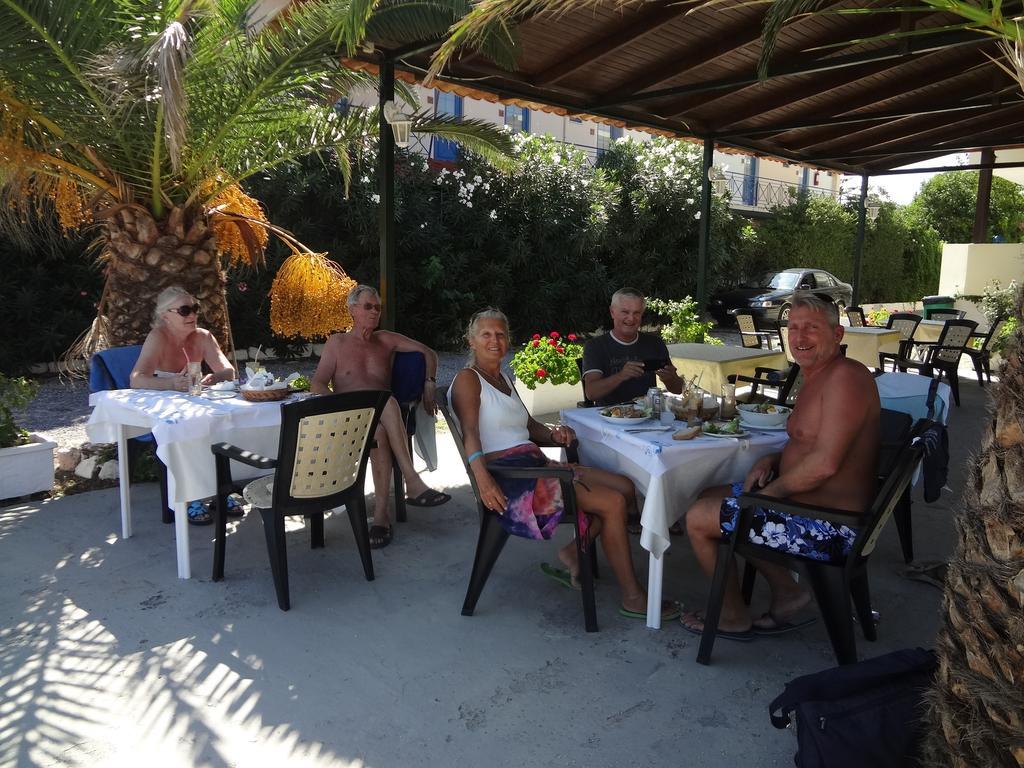 Francisco Beach Hotel Agios Andreas  Exterior photo